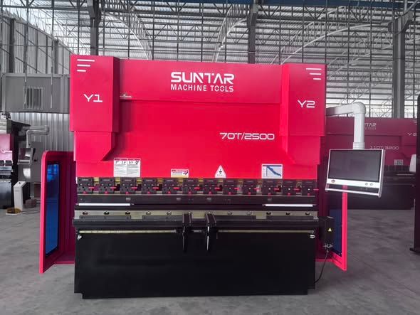 Press Brake SUNSTAR · 70T/2500