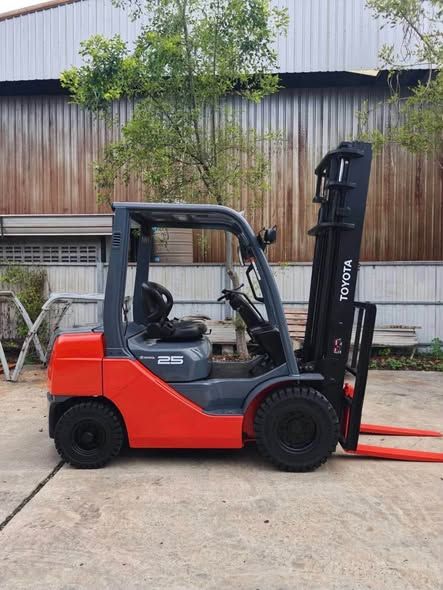 Forklift Toyota · รุ่น 8