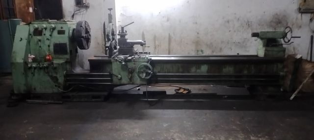 Manual Lathe